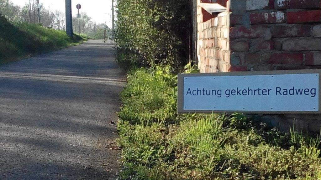 Achtung, gekehrter Weg! Gebesee