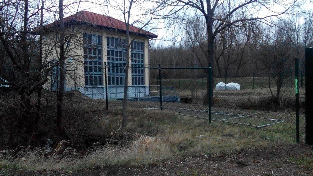 Wichtigstes Gebäude, sonst saufen wir ab. Bei Starkregen natürlich. Hatten wir 2018, die TA hatte berichtet.
